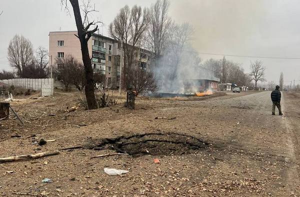 Ворог скинув авіабомбу на село поблизу Харкова: оприлюднено фото наслідків