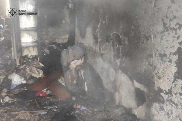 Квартира вигоріла вщент: пожежа сталася в Харкові (фото)