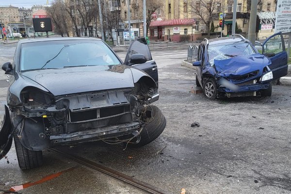 У центрі Харкова сталася аварія (фото)
