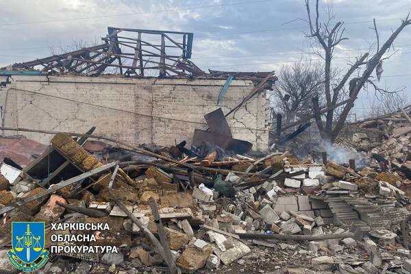 Росіяни вдарили авіабомбами по місту в Харківській області: що зруйновано (фото)