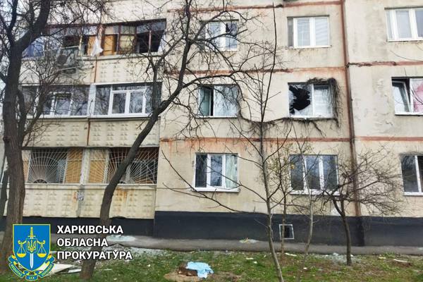 Оприлюднено фото наслідків обстрілу житлового масиву в Харкові