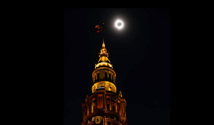 Харків'янка поділилася кадрами повного сонячного затемнення, яке спостерігали у Північній Америці (фото, відео)