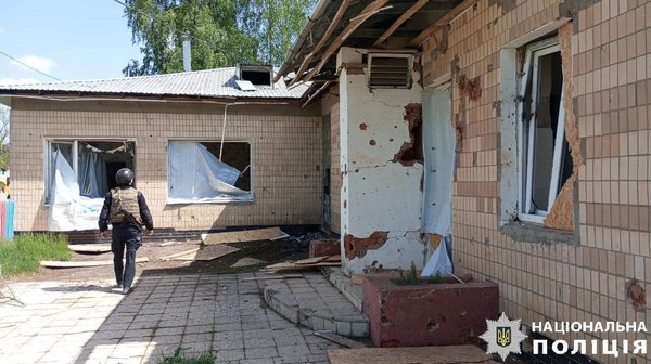 Окупанти вдарили авіабомбою по дитячому садку в Харківській області