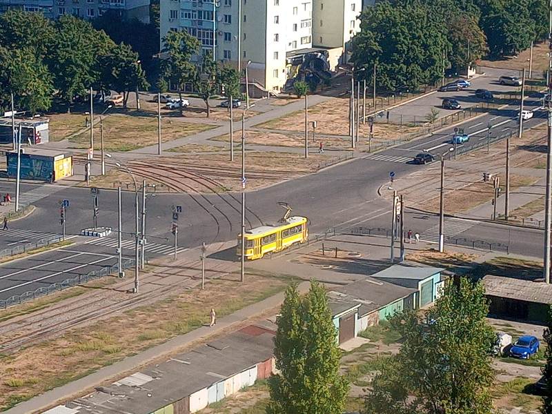 Спальний район Харкова дочекався відновлення руху трамваїв на зруйнованому рашистами маршруті (фото, відео)