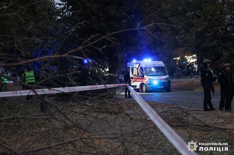 Вдруге за добу рашисти обстріляли Харків: є поранені та вбиті (фото, відео, доповнено)